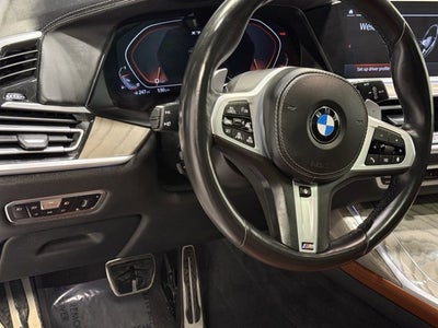 2022 BMW X7 M50i