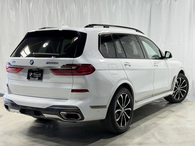 2022 BMW X7 M50i