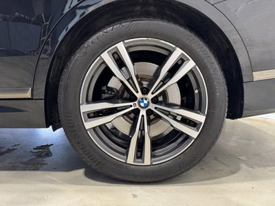 2022 BMW X7 M50i