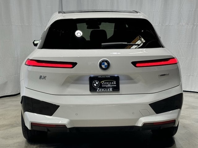 2025 BMW iX xDrive50