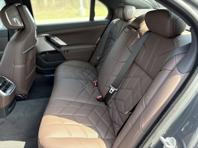 2025 BMW 7 Series 760i xDrive