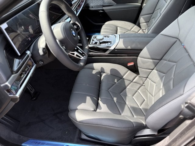 2025 BMW 7 Series 760i xDrive