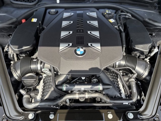 2025 BMW 7 Series 760i xDrive