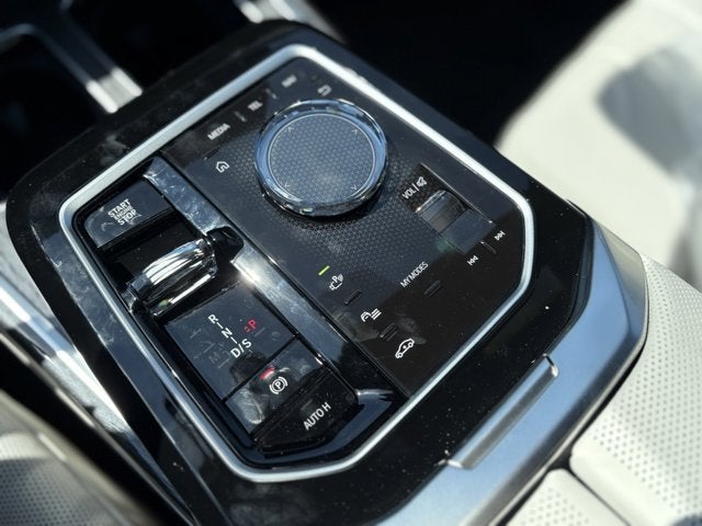 2025 BMW 7 Series 760i xDrive