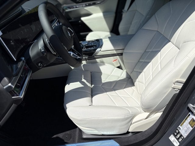 2025 BMW 7 Series 760i xDrive