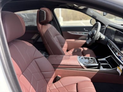 2025 BMW 7 Series 760i xDrive