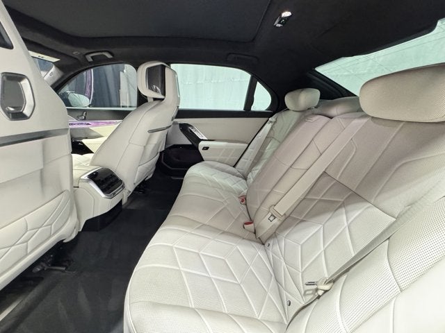 2023 BMW 7 Series 760i xDrive