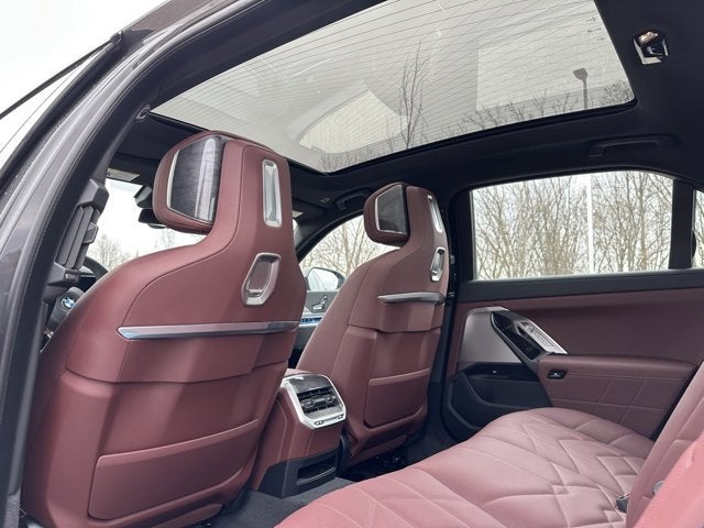 2025 BMW 7 Series 760i xDrive