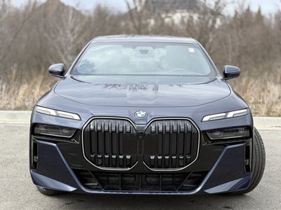 2025 BMW 7 Series 760i xDrive