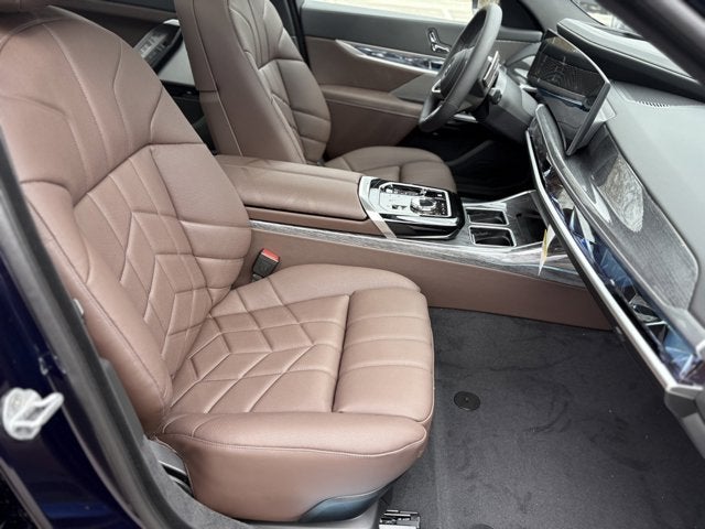 2025 BMW 7 Series 760i xDrive