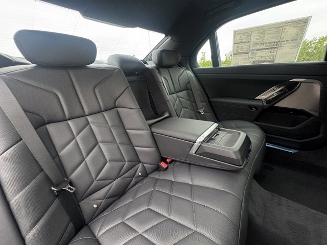 2025 BMW 7 Series 760i xDrive