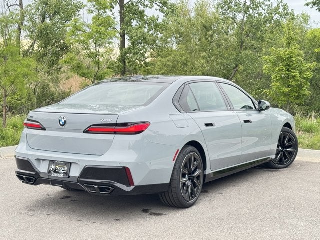 2025 BMW 7 Series 760i xDrive
