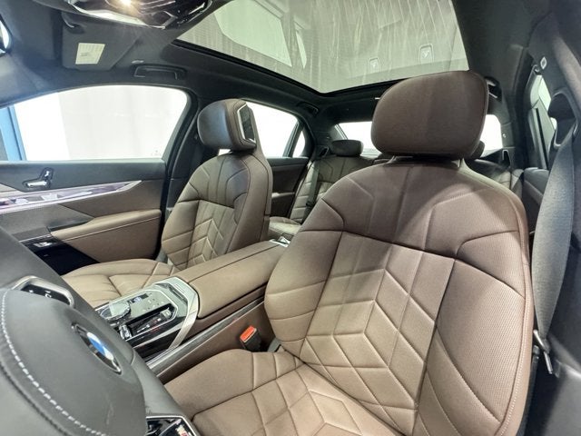 2025 BMW 7 Series 760i xDrive