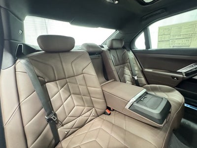 2025 BMW 7 Series 760i xDrive