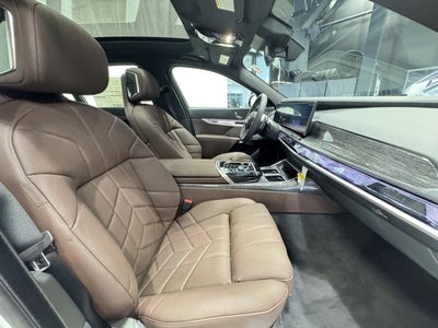 2025 BMW 7 Series 760i xDrive
