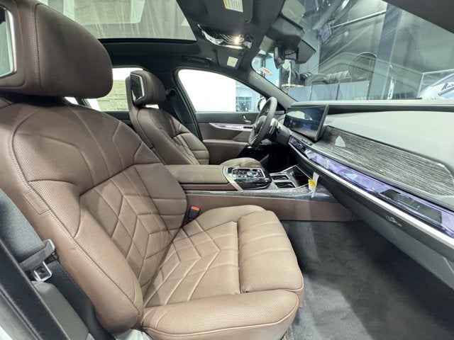 2025 BMW 7 Series 760i xDrive