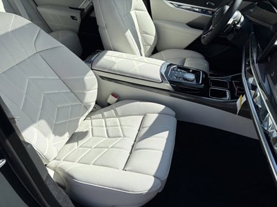 2025 BMW 7 Series 760i xDrive