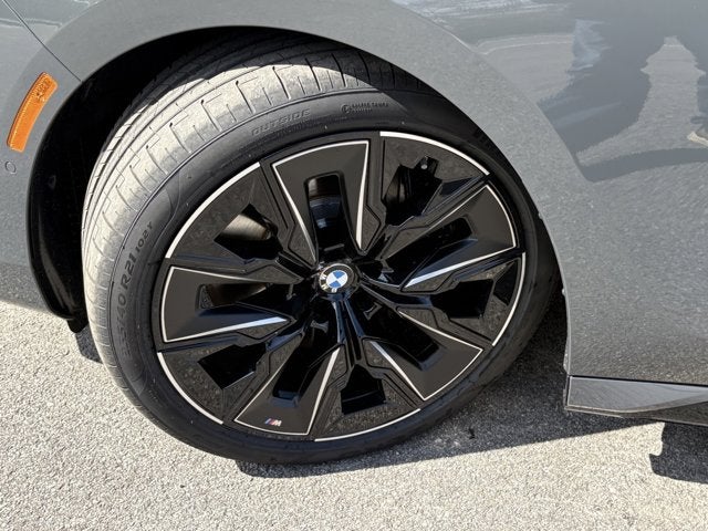 2025 BMW 7 Series 760i xDrive
