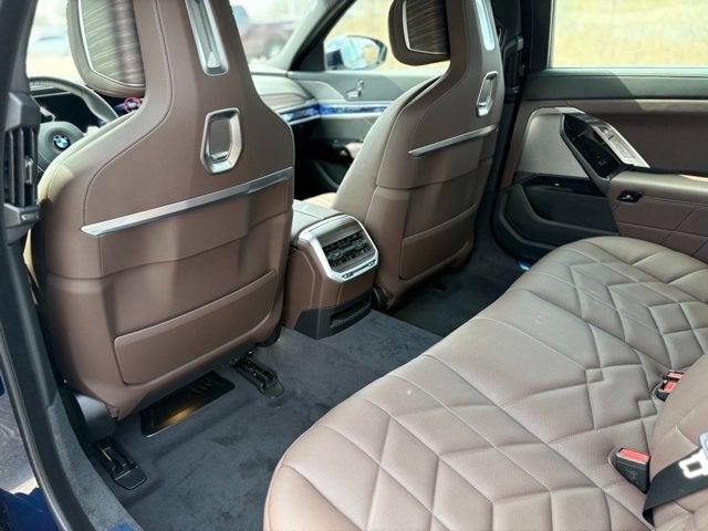 2025 BMW 7 Series 760i xDrive