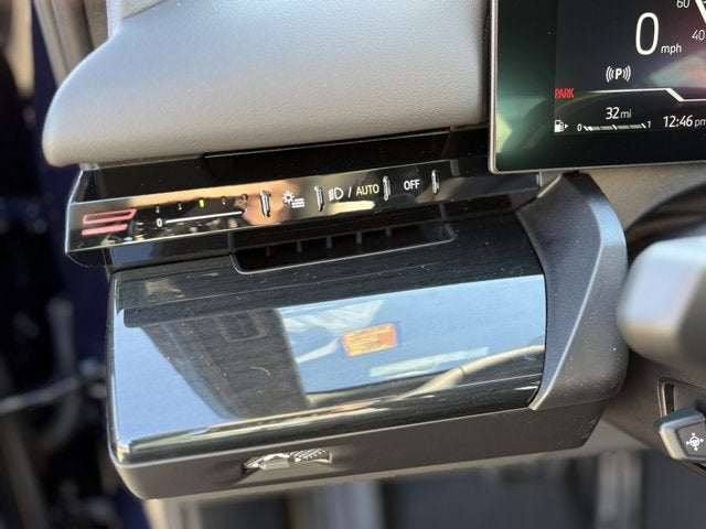 2025 BMW 5 Series 530i xDrive