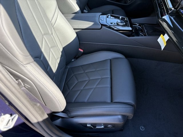 2025 BMW 5 Series 530i xDrive