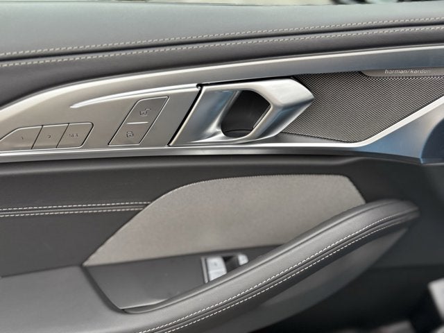 2025 BMW 8 Series 840i