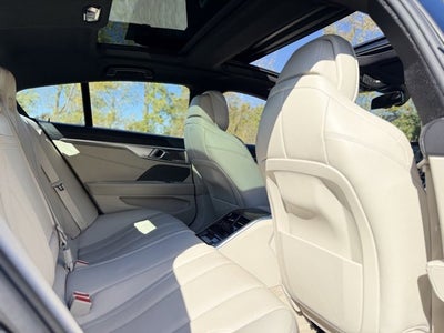 2022 BMW 8 Series 840i