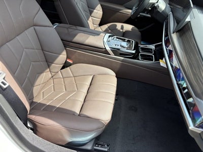 2025 BMW i7 xDrive60