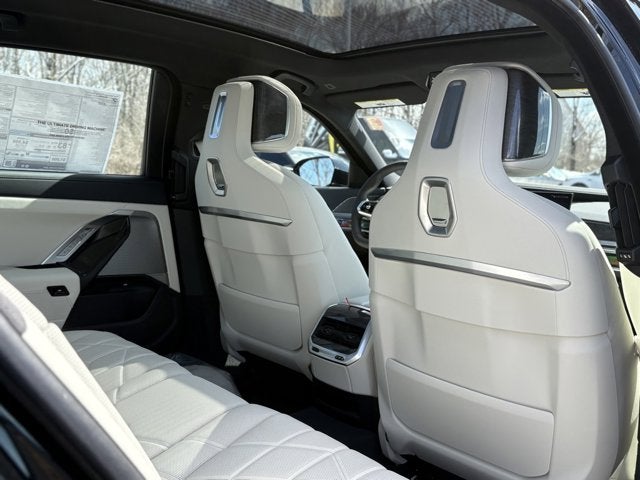 2025 BMW i7 xDrive60