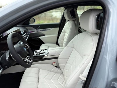2025 BMW i7 xDrive60