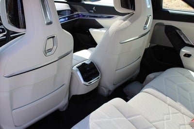 2025 BMW i7 xDrive60