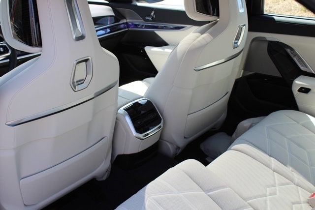 2025 BMW i7 xDrive60