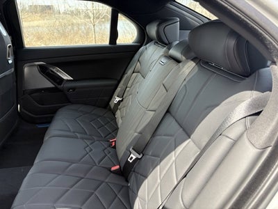 2025 BMW i7 xDrive60