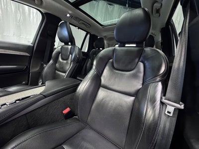 2022 Volvo XC90 Inscription