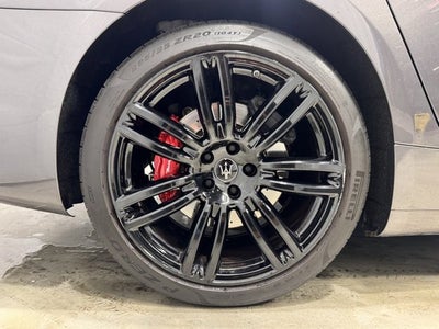 2023 Maserati Quattroporte Modena Q4