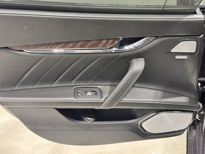 2023 Maserati Quattroporte Modena Q4